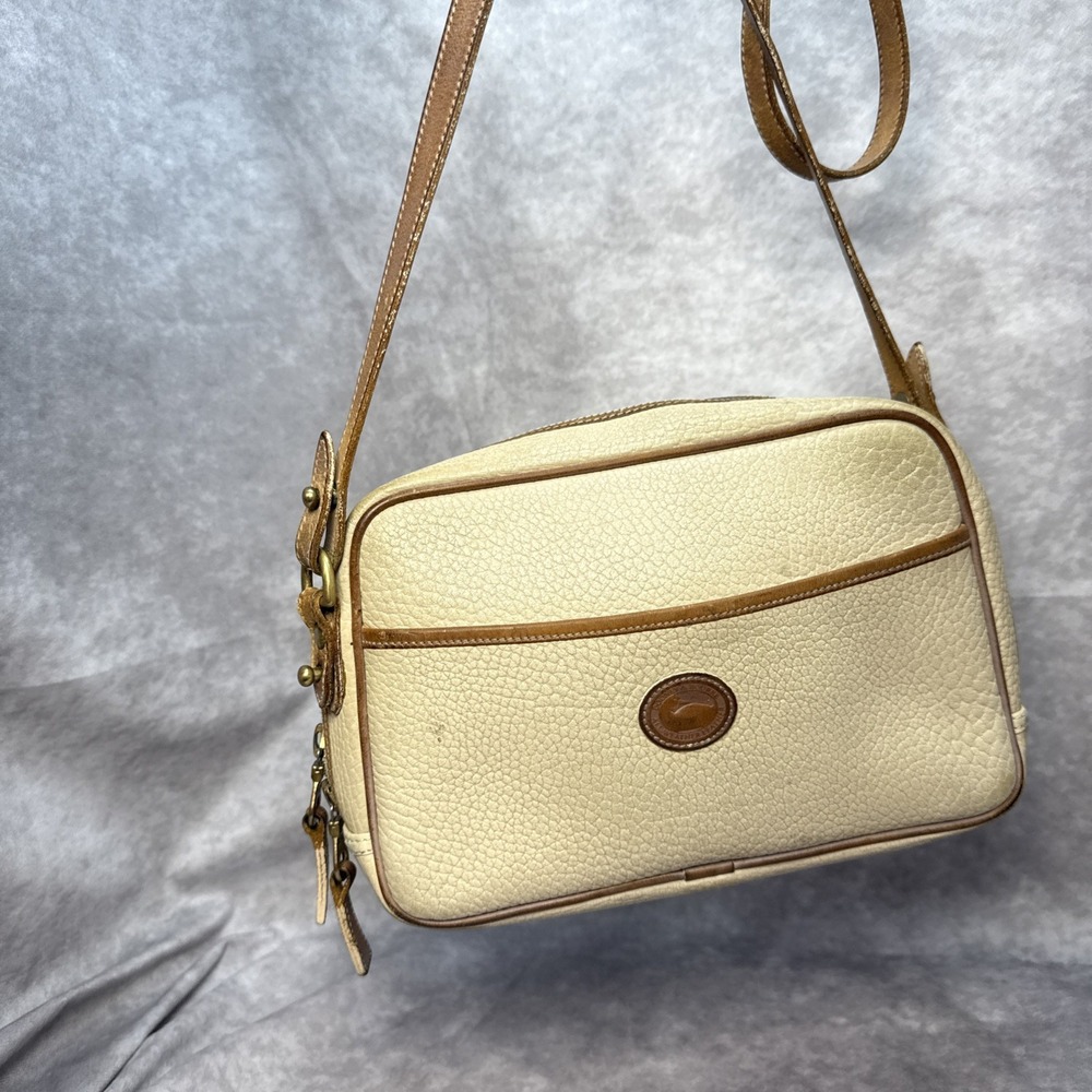 Vintage Dooney & Bourke Cream/Ivory AWL‎ Leather Crossbody Shoulder Bag *READ*